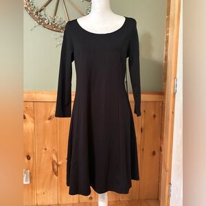 BB Dakota bevello Black Long Sleeve Dress with Back Cut-Out. Size L NWT